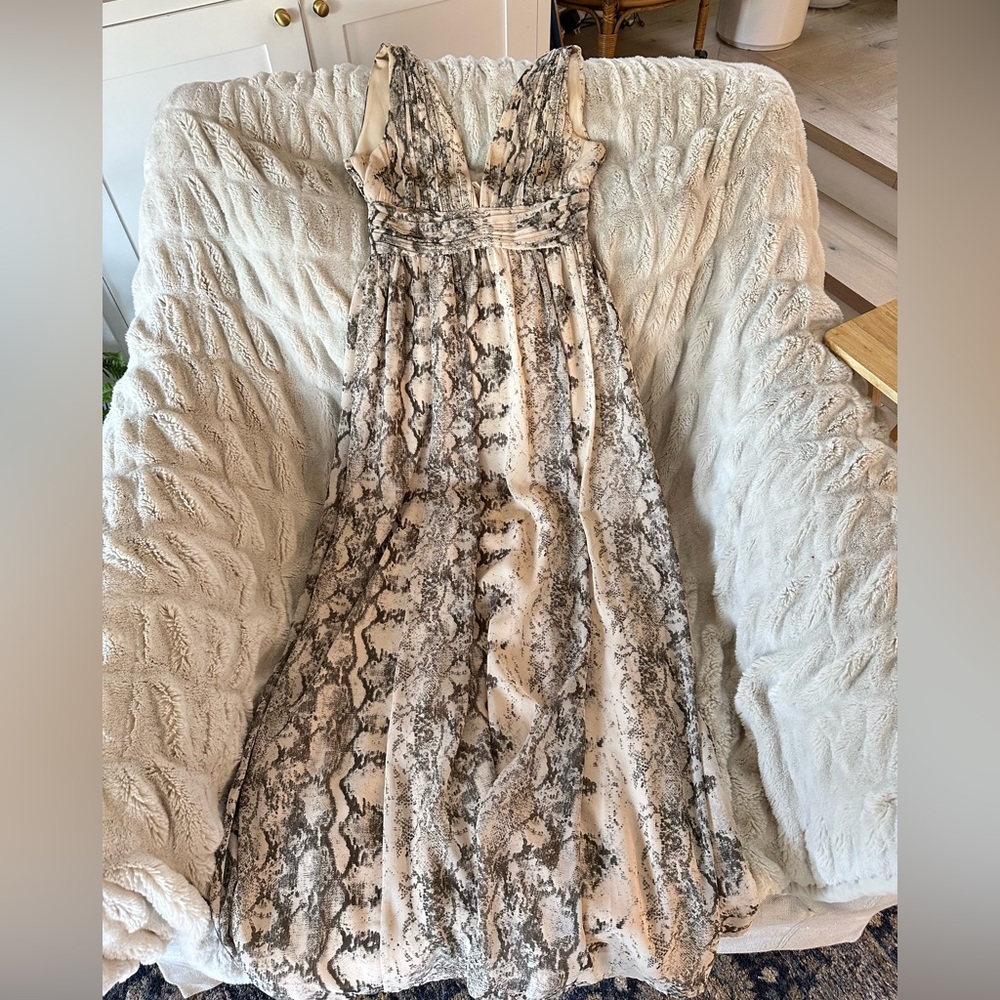 H&M cream/beige/brown/tan lowcut maxi dress size medium (M)